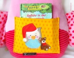 Eule „LOU“ Mit Teddy – Vollstick & Stickapplikation 13x18 -Kullaloo 3 stickapplikation lou teddy kullaruecken