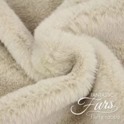 Kunstfell / Fellstoff Beige Latte – 12 Mm Fluffy Rabbit ✶ FANTASTIC Furs -Kullaloo fellstoff beige latte meterware fantastic furs fluffy rabbit 4
