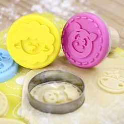 Tierisch Süßer Keksstempel Mit Holzgriff, 3 Unterschiedlichen Aufsätzen Und Edelstahl-Ausstechring -Kullaloo keksstempel set kuh schwein schaf 3