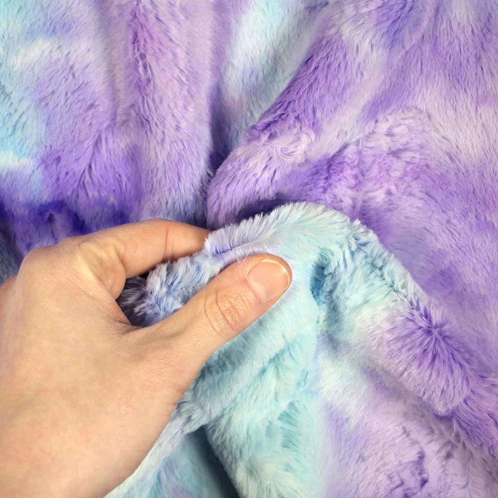 SHANNON Luxe Cuddle® Plüsch Batik Lila / Hellblau (Sorbet Mermaid) – 10 Mm Flor – 0,5m 4 SHANNON Luxe Cuddle® Plüsch Batik Lila / Hellblau (Sorbet Mermaid) – 10 Mm Flor – 0,5m – Bild 4