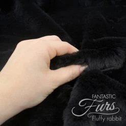 Webpelz Schwarz – 12 Mm Fluffy Rabbit ✶ FANTASTIC Furs -Kullaloo webpelz schwarz meterware fantastic furs fluffy rabbit 3